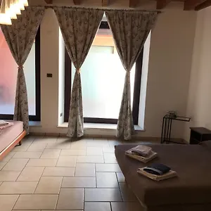 Kindly Roberta Centro Storico Peschiera,lago Relax Holiday home