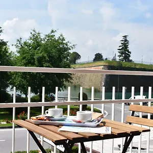 Moments Apartment